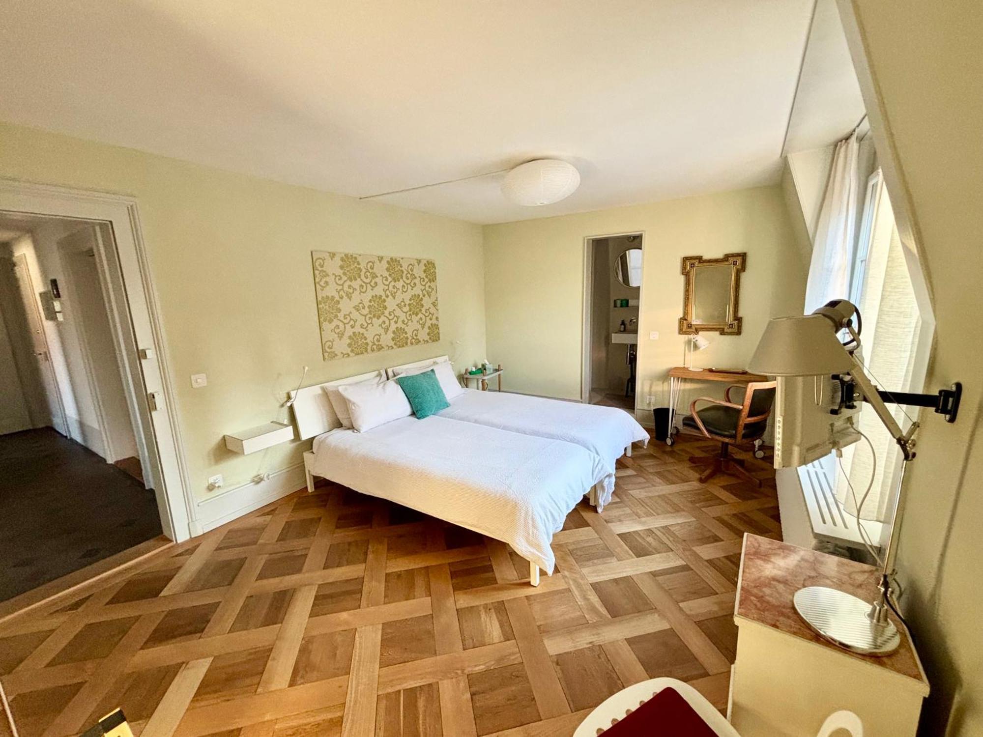 Apartment The B Bern Bagian luar foto