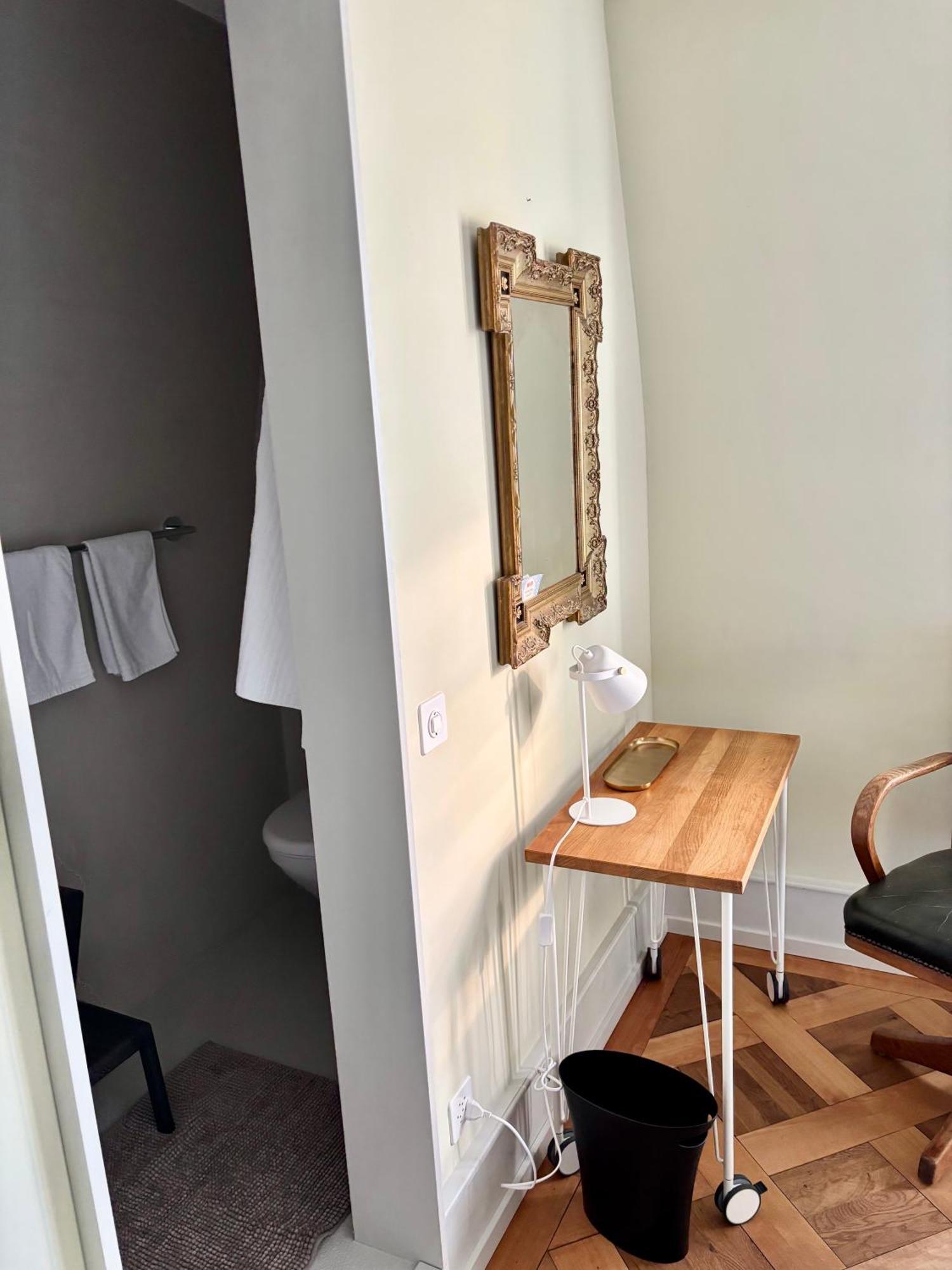 Apartment The B Bern Bagian luar foto