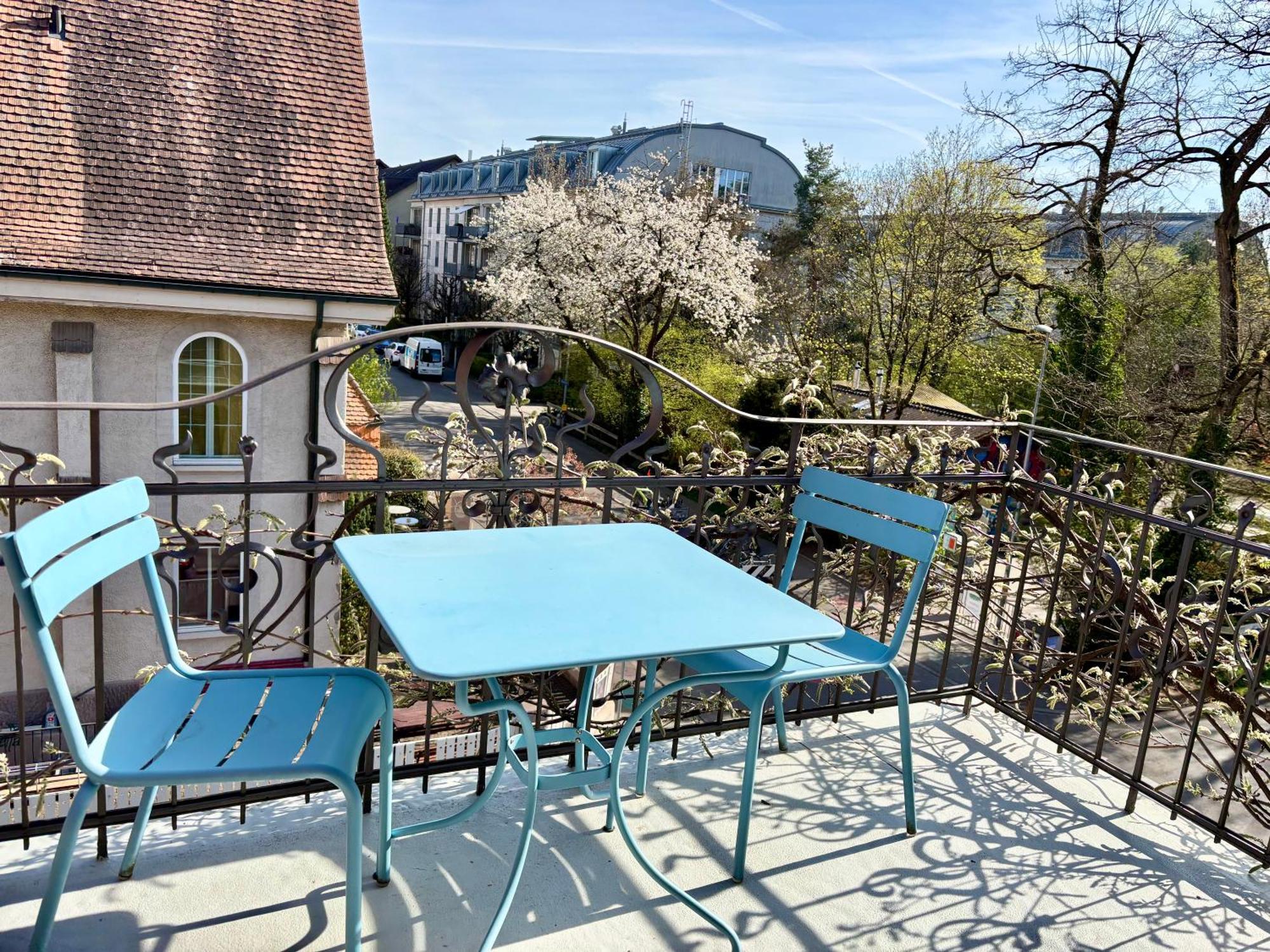 Apartment The B Bern Bagian luar foto